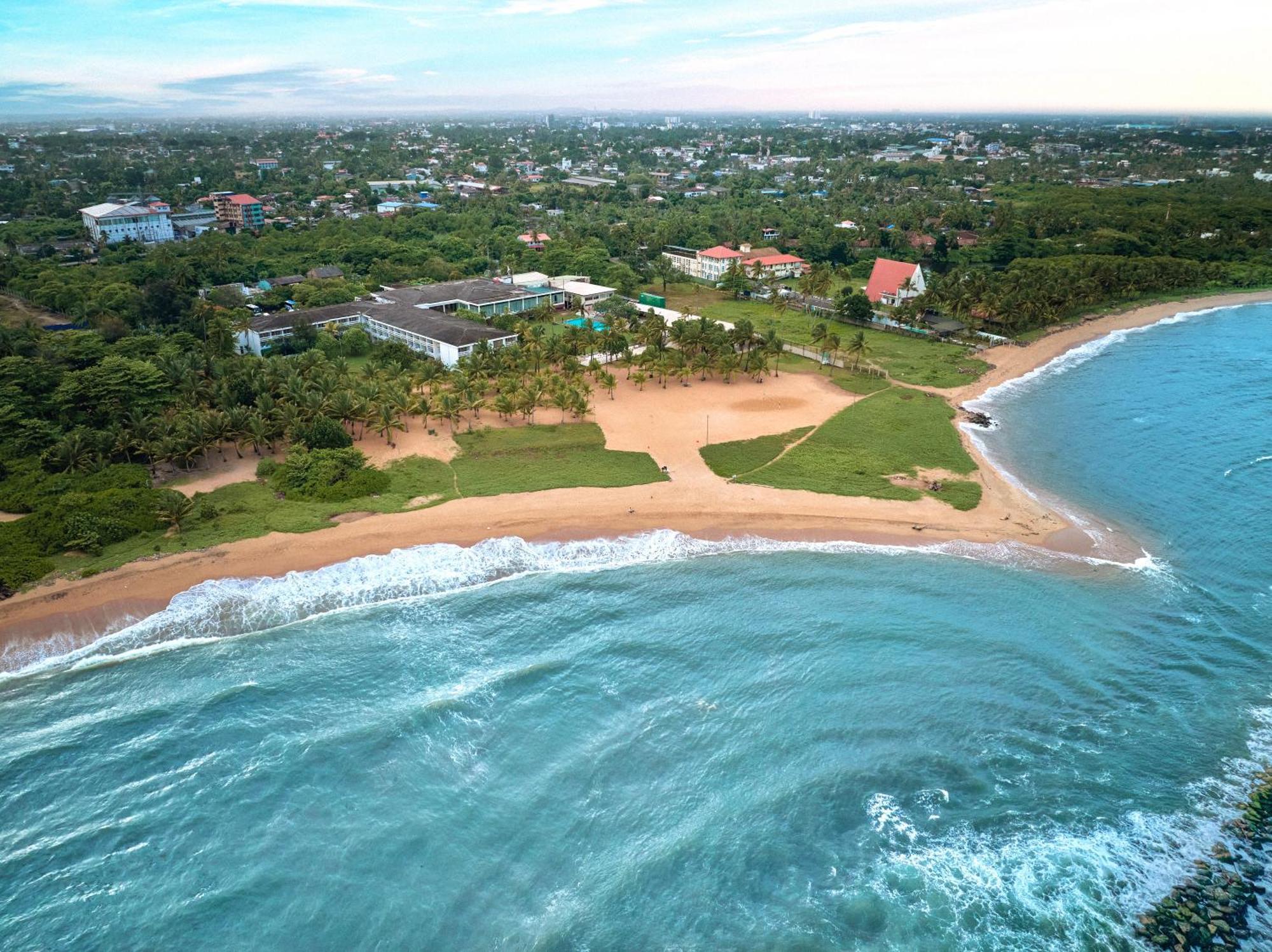 Pegasus Reef - A Beach Resort In Colombo Wattala Exterior foto