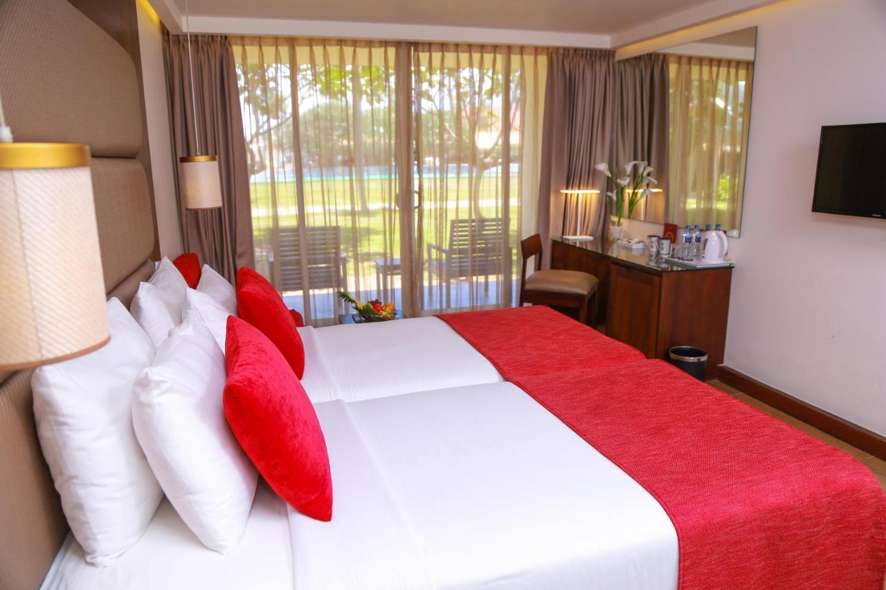 Pegasus Reef - A Beach Resort In Colombo Wattala Exterior foto
